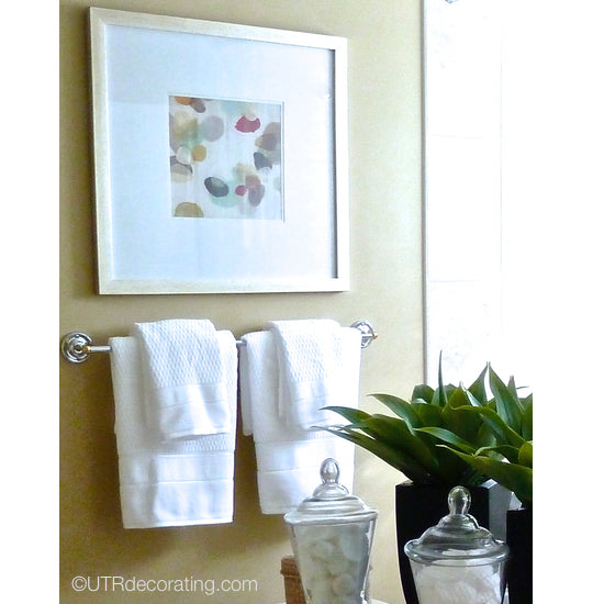 Is this picture frame the right size for this bathroom?